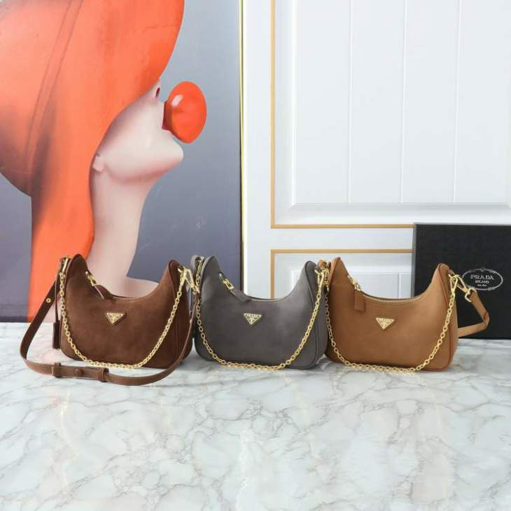 Picture of Prada Handbags _SKUfw184976837fw